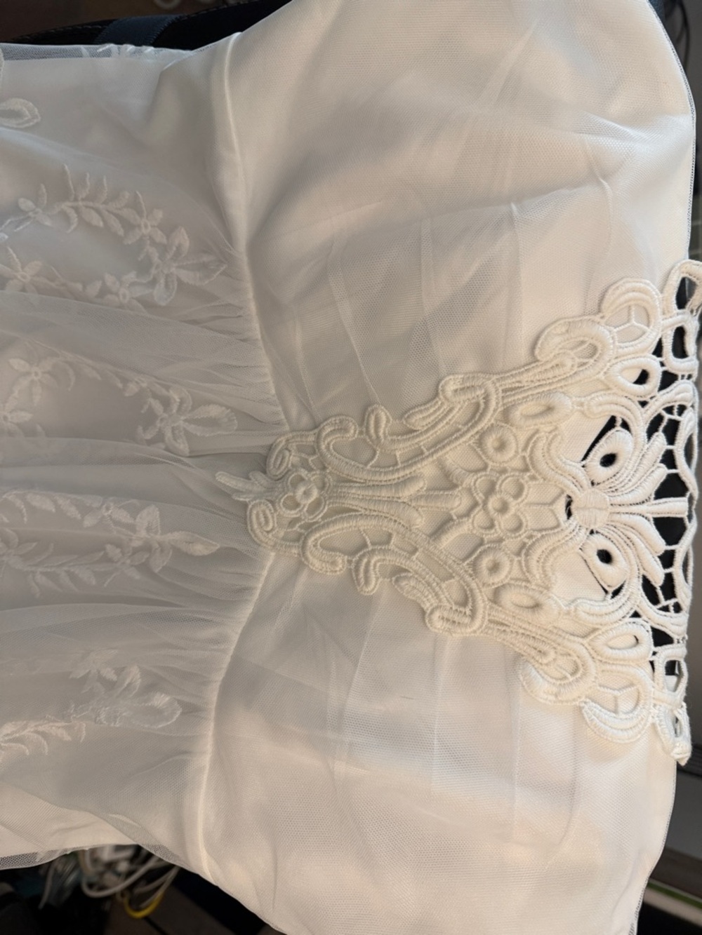 Boston Proper White Embroidered Lace-Trim Sleeveless Blouse